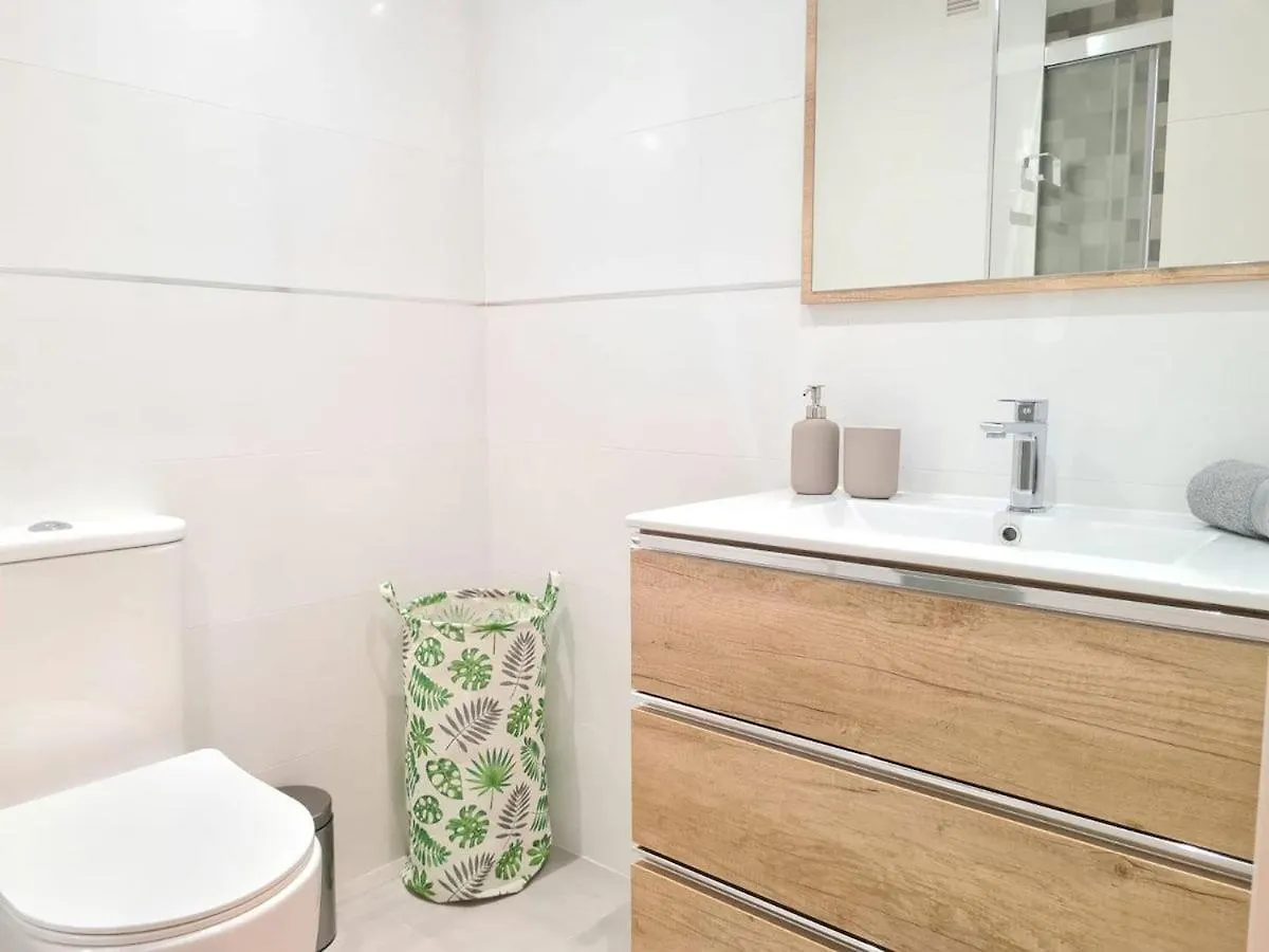 Apartamento Moderno Y Con Estilo En La Carihuela Torremolinos