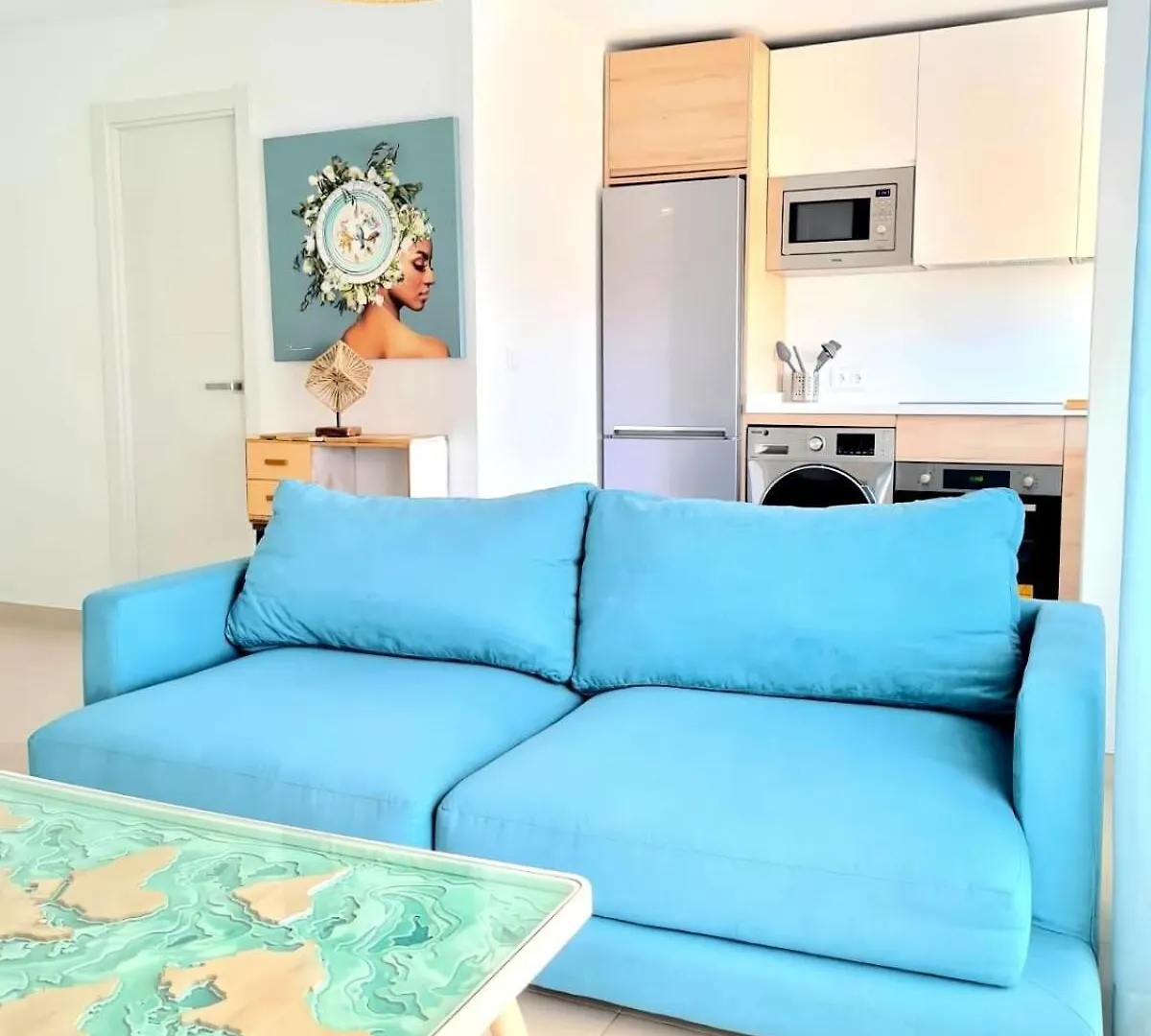 Apartamento Moderno Y Con Estilo En La Carihuela Torremolinos Espanha