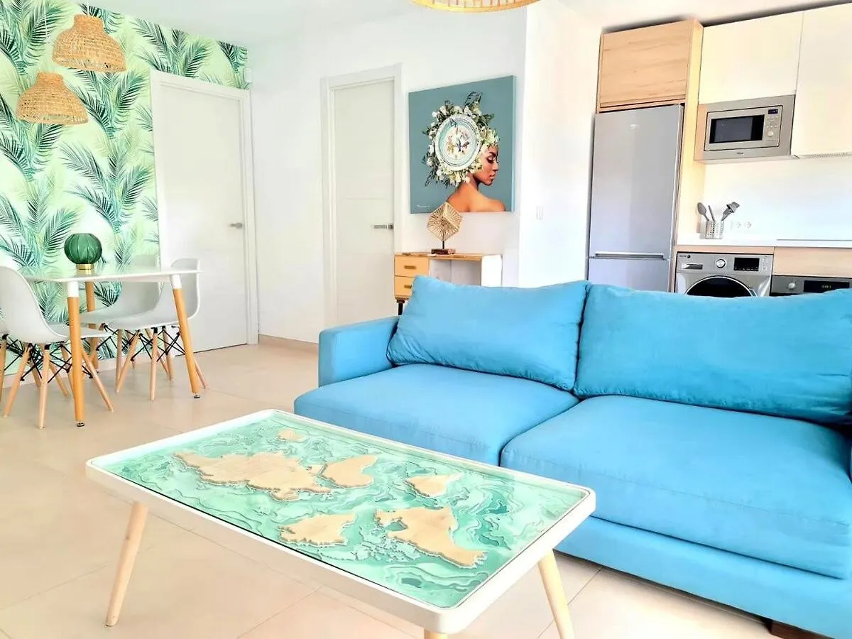 Apartamento Moderno Y Con Estilo En La Carihuela Torremolinos Espanha